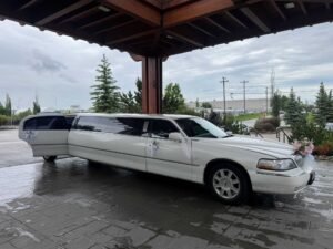 Lincoln Town Car Stretch Limousine (CAR 1)