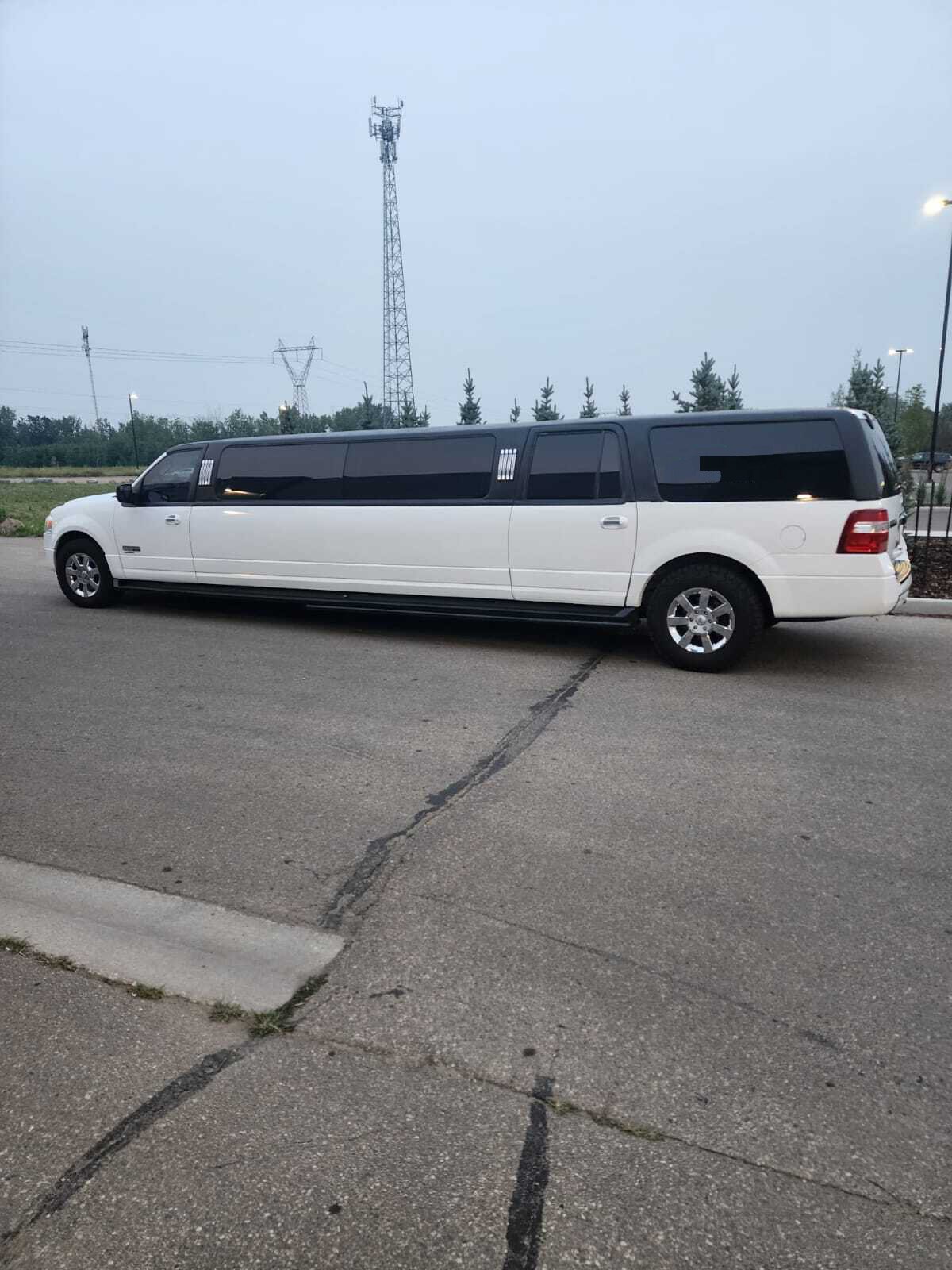 Ford Expedition SUV Limo
